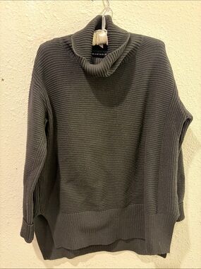 Wantable Ribbed Charcoal Turtleneck Sweater